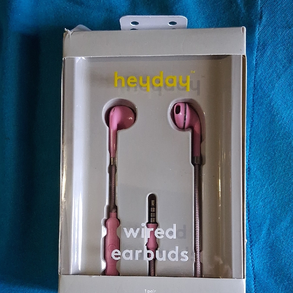 Heyday Rose Wired Earbud Headphones